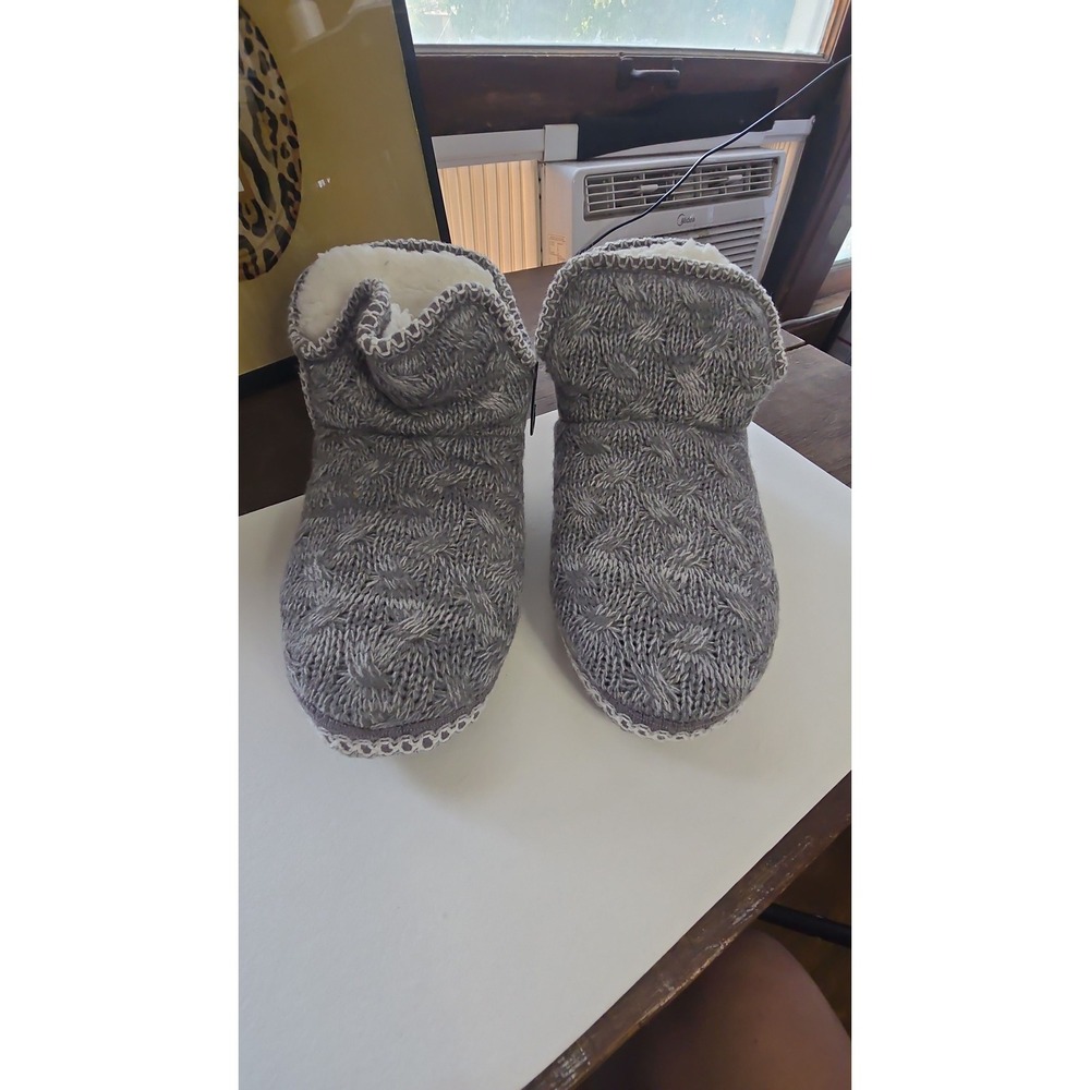 Muk Luks Womens Gray Cable Knit Sherpa Lined Bootie Slippers Size M 7-8 NWT